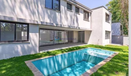 Vende Casa com 4 Dormitórios em Condomínio Fechado - Jardim Cordeiro