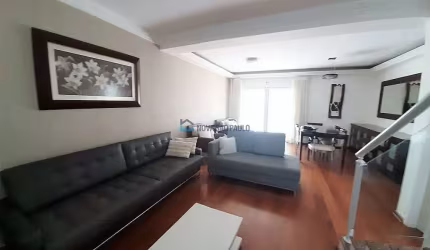Sobrado de 120m², 4 suítes e 3 vagas de garagem no Bosque da Saúde