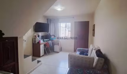 Sobrado à venda na Vila Guarani com 2 dormitórios