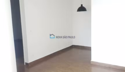Apartamento à venda na Vila Clementino com 2 quartos e 1 vaga de garagem.