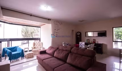 Apartamento Bosque da Saúde. 3 Dormitórios. 3 vagas. Lazer.