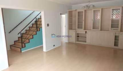Sobrado a venda em Mirandópolis / Planalto Paulista . 3 dormitórios (2 suítes) . 4 vagas . 243 m2