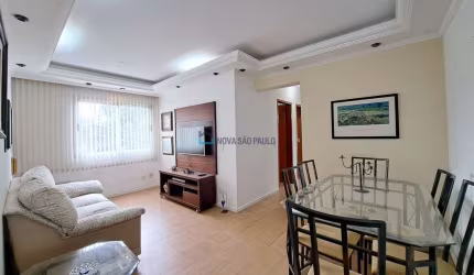 Apartamento à venda na Vila Gumercindo com 3 dormitórios