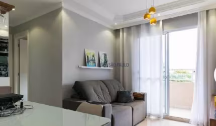 Apartamento com 02 dormitórios na região do Jabaquara.