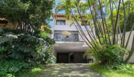 Imóvel Espaçoso à Venda na Vila Mariana com Preço Imperdível! 3 Quartos, 1 Suíte e 3 Banheiros
