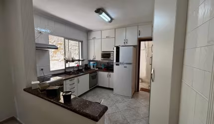 Casa com 2 andares pronta para morar.