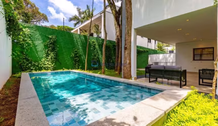 CASA DE CONDOMÍNIO COM 4 QUARTOS À VENDA. 650 m²