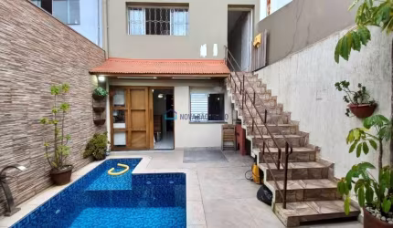 Sobrado 4 dormitórios, suíte, 2 vagas - Vila Campestre