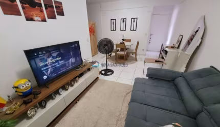 Apartamento 2 dormitórios, 2 banheiros, 1 vaga demarcada- Campo Belo