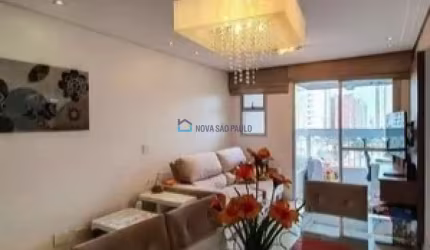 Apartamento 2 Dormitórios e 2 Vagas à Venda na Vila Gumercindo
