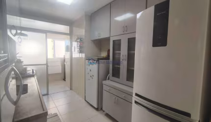 Apartamento com 3 quartos à venda, 65 m²