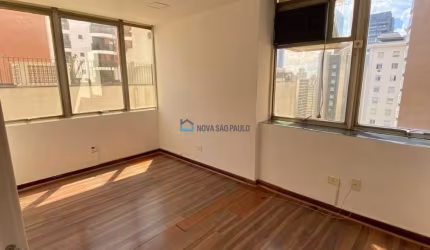 Conjunto comercial 60m² ,3 salas , 1 vaga , Jardim Paulista.