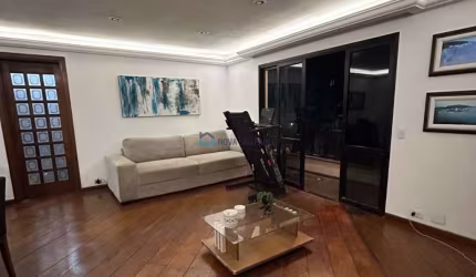 Apartamento VL Monumento com 109m², 2 vagas fixas, depósito, lazer, rua arborizada e tranquila.