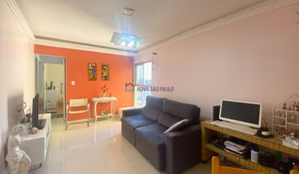 Apartamento com 3 dormitórios,  2 banheiros, 62 m² na Vila das Mercês!
