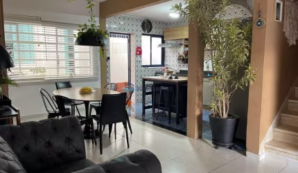 Sobrado, Planalto Paulista- 140m², 03 dormitórios, 01 suíte, 01 sala, 01 edícula e 01 vaga