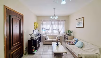 Casa à venda, com 3 quartos, 3 suítes, 2 vagas, próximo ao metrô São Judas