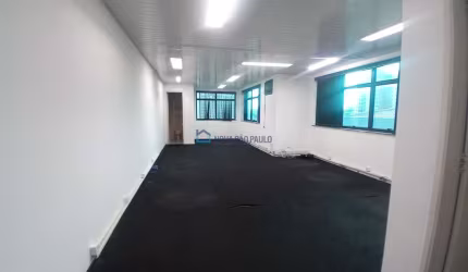 Sala comercial ampla, com ar condicionado
