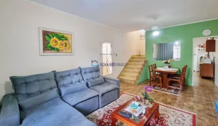 Casa à venda, com 4 quartos, 1 suíte, 3 vagas, 240 m², na Vila Mariana