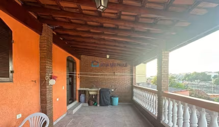 Apartamento com 02 dormitórios na região da Vila Ayrosa, Osasco