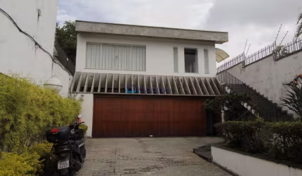 Casa Assobradada 4 quartos sendo 2 suítes e 7 vagas - Cidade Vargas