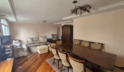 Apartamento a venda de três dormitórios, com 170m², na Bela Vista