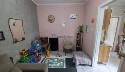 Casa à venda com 2 dormitorios no Jabaquara