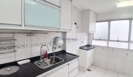 Apartamento com 3 quartos 1 suíte  à venda em Moema.