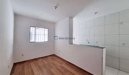 Terreno à venda, com 9 casas, no Jabaquara, a 700 metros do metrô