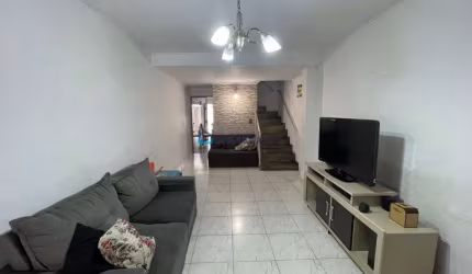 Sobrado com 02 dormitórios na região do Jabaquara.