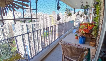 Venda. Moema. Cobertura com 264m², 4 dormitórios, 1 suíte. e vagas.