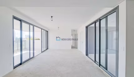 Apartamento à venda, com 165 m², 4 quartos, 2 suítes, 2 varandas, 2 vagas, no Jardim Vila Mariana