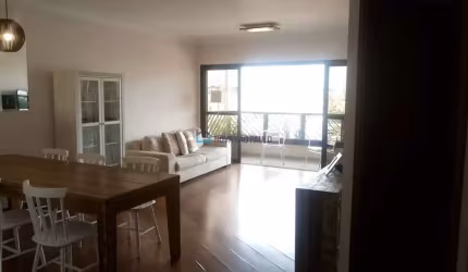 3 dormitórios, sendo 1 suíte e 2 vagas, próximo ao Metrô Praça da árvore