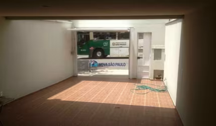 Rua Ibituruna, amplo sobrado 3 dormitórios, 2 sacadas, 3 vagas.