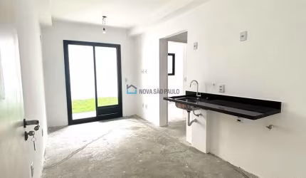 Apartamento Garden com 2 Dormitórios e Quintal