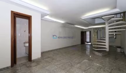 Sobrado com 5 Quartos á venda no Jardim da Glória
