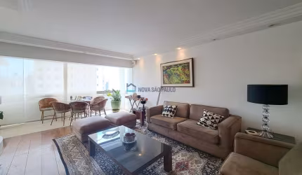 Apartamento à venda em Moema com 4 dormitórios