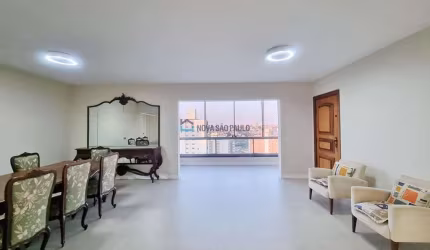 Apartamento à venda, na Saúde, com 140 m², 4 quartos, 1 suíte e 2 vagas