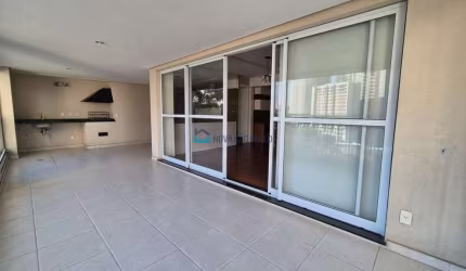 Apartamento com varanda gourmet ao lado do metrô Santos-Imigrantes na região da Klabin