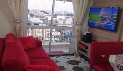 Apartamento 2 dormitórios, sala com sacada, 1 vaga.