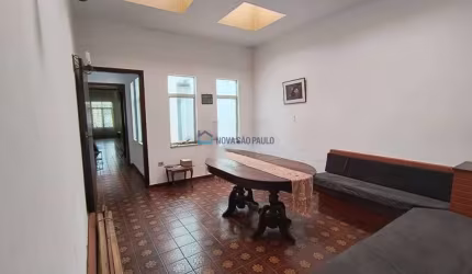 Casa Térrea 4 Dormitórios e 3 Vagas à Venda no Ipiranga