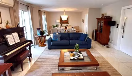 Apartamento amplo alto padrão 4 suítes e 4 vagas em Moema Pássaros!