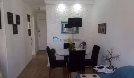 Apartamento no Jardim Celeste, todo reformado