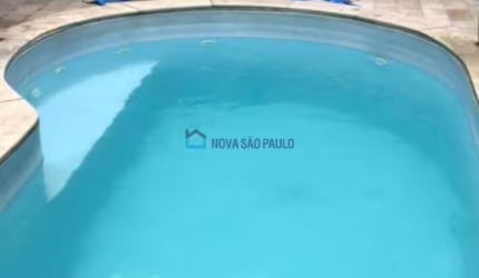 Sobrado com 4 dormitórios, 2 suítes,  piscina no Jardim da Saúde.
