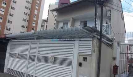 Sobrado seminovo próximo ao Metro Saúde.