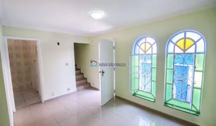 Casa com bom custo/benefício em São Paulo, Jardim Aeroporto - 2 quartos, 1 vaga