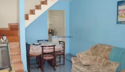 Sobrado com 3 dormitórios, todo reformado na Vila Santa Catarina.