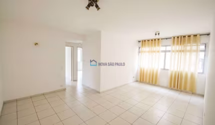 Apartamento 82m2, 2 dorms, 1vaga livre. 200m do Metrô Saúde