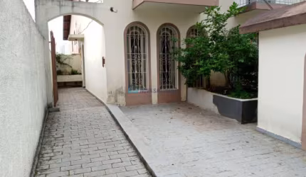 Sobrado comercial - Bosque da Saúde