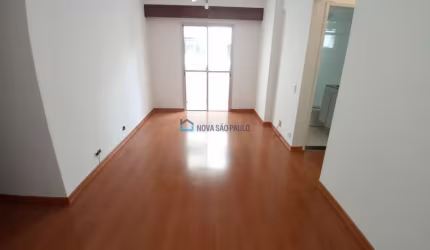 Apartamento metrô Saúde, escolas, bancos, supermercados, drogarias, shopping, comércio, fácil acesso