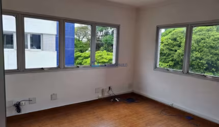 Conjunto comercial ao lado do metro Jabaquara